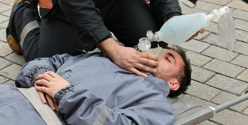 Primeros auxilios y atención inicial de emergencias.jpg