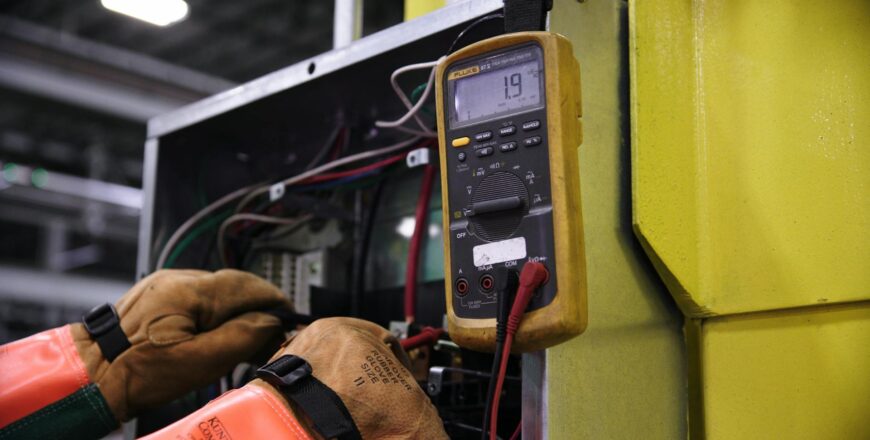 Seguridad eléctrica y prevención de electrocución.jpg